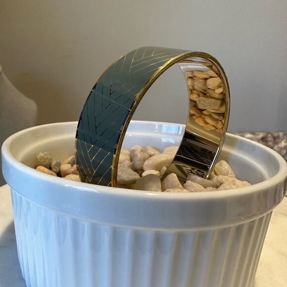 J. Crew - Chevron Enameled Gray Bangle - Picture 3 of 9